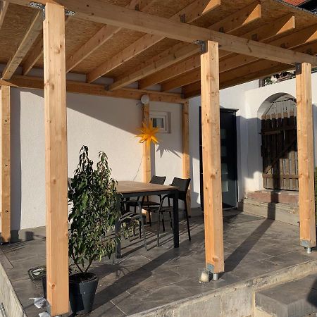 Gemuetliches Einfamilienhaus In Gera Mit 3 Schlafzimmern Mit Garten Und Parkplatz Exterior foto